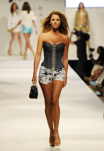 Adlib Fashion Show in Ibiza, Spain 2013. — Stock Photo, Image