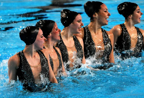 Spanish synchronized swimming team. — Stock Photo, Image