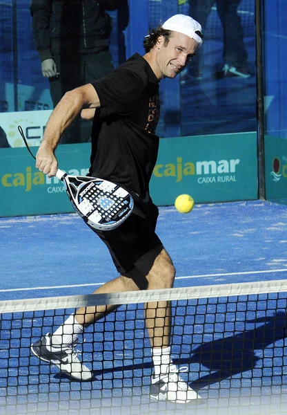 Carlos Moya playing paddle in Mallorca — Stock Photo, Image