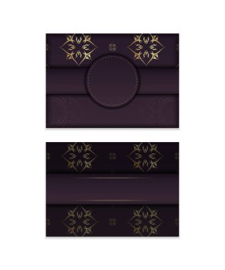 Şablon Flyer bordo rengi ve markanız için mandala altın süsü.