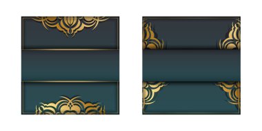 Markanız için altın mandala süslemeli yeşil renk eğrisi broşürü.