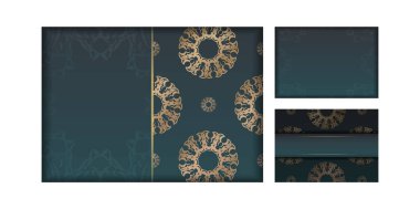 Gradyan yeşil renkli ve markanız için soyut altın süslemeli tebrik broşürü.