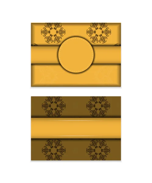 Κίτρινη Ευχετήρια Κάρτα Mandala Καφέ Στολίδι Για Σχέδιό Σας — Διανυσματικό Αρχείο