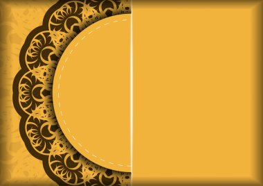 Sarı renkli tebrik broşürü ve tipografi için hazırlanmış Hint kahverengi süslemeleri..