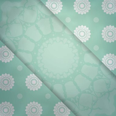 Tebrik etmek için beyaz Hint desenli nane rengi broşür..