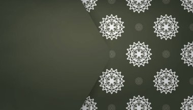 Koyu yeşil bayrak, lüks beyaz süsler ve logonun altında bir yer.