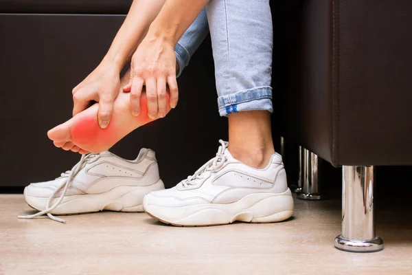 Cropped Image Woman Touching Legs — Fotografia de Stock