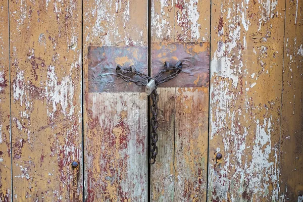 Lock on a Wooden Door — Stock Photo, Image