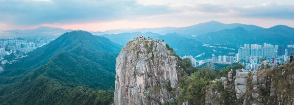 香港地标狮子石山顶的史诗式景观 — 图库照片