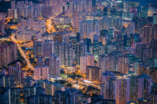 ダウンタウン九龍 香港の住宅地の夜景 サイバーパンクカラートーン — ストック写真