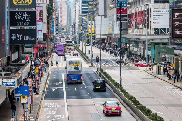27-3-2022, Hong Kong: Covid döneminde, Mong Kok, Hong Kong şehir merkezindeki ünlü iş alışveriş alanı.