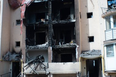 Ukrayna 'da savaş, şehir, roketler evleri ve arabaları vurdu, Irpen, Bucha, Borodyanka,