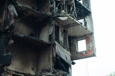 Ukrayna 'da savaş, şehir, roketler evleri ve arabaları vurdu, Irpen, Bucha, Borodyanka,