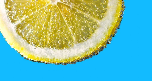 Bol Köpüklü Limon Dilimi — Stok fotoğraf