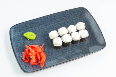 Japon ulusal mutfağı beyaz arka planda izole edilmiş.