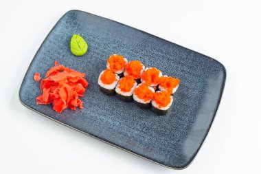 Japon ulusal mutfağı beyaz arka planda izole edilmiş.