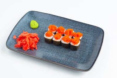 Japon ulusal mutfağı beyaz arka planda izole edilmiş.