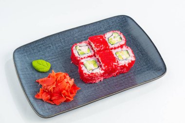 Japon ulusal mutfağı beyaz arka planda izole edilmiş.