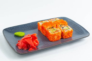 Japon ulusal mutfağı beyaz arka planda izole edilmiş.