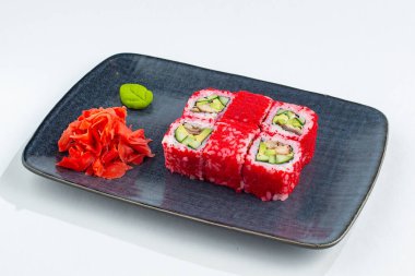 Japon ulusal mutfağı beyaz arka planda izole edilmiş.