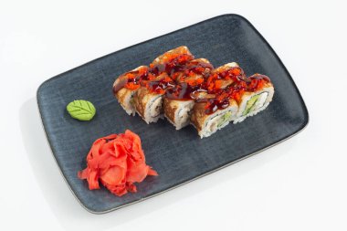 Japon ulusal mutfağı beyaz arka planda izole edilmiş.