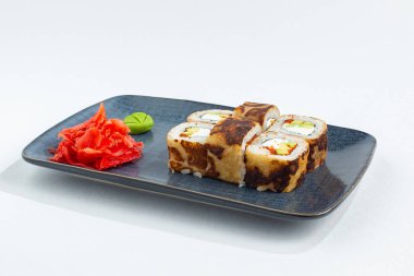 Japon ulusal mutfağı beyaz arka planda izole edilmiş.