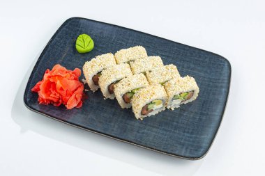 Japon ulusal mutfağı beyaz arka planda izole edilmiş.