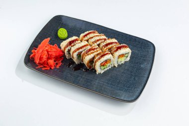 Japon ulusal mutfağı beyaz arka planda izole edilmiş.