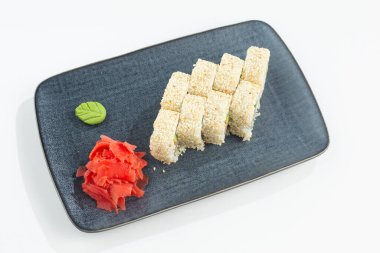 Japon ulusal mutfağı beyaz arka planda izole edilmiş.