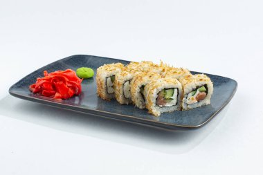 Japon ulusal mutfağı beyaz arka planda izole edilmiş.