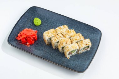 Japon ulusal mutfağı beyaz arka planda izole edilmiş.