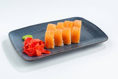 Japon ulusal mutfağı beyaz arka planda izole edilmiş.