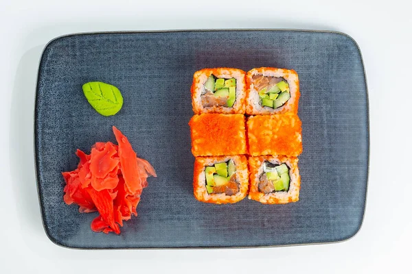 Japon ulusal mutfağı beyaz arka planda izole edilmiş.