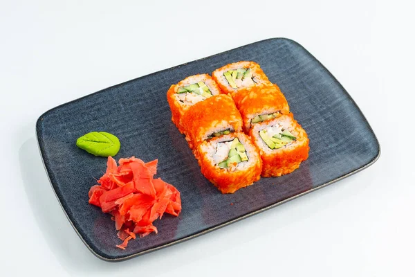 Japon ulusal mutfağı beyaz arka planda izole edilmiş.