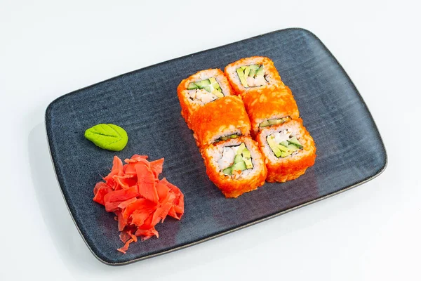 Japon ulusal mutfağı beyaz arka planda izole edilmiş.