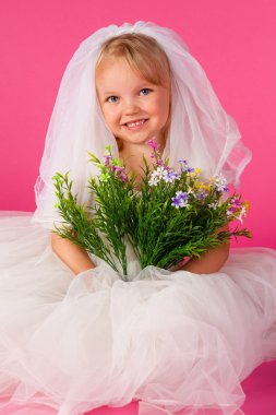 güzel gelin buketi ile