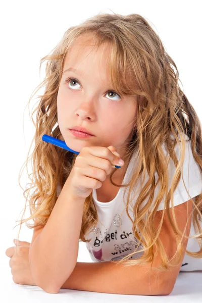 Pensive meisje met potlood op witte achtergrond — Stockfoto