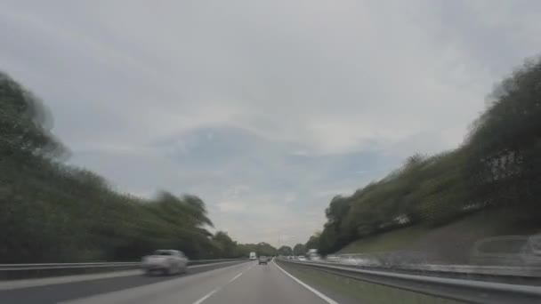 マレーシアのクアラルンプール 2022年6月12日 自動車からのPov 交通量の多い運転中の過負荷 — ストック動画