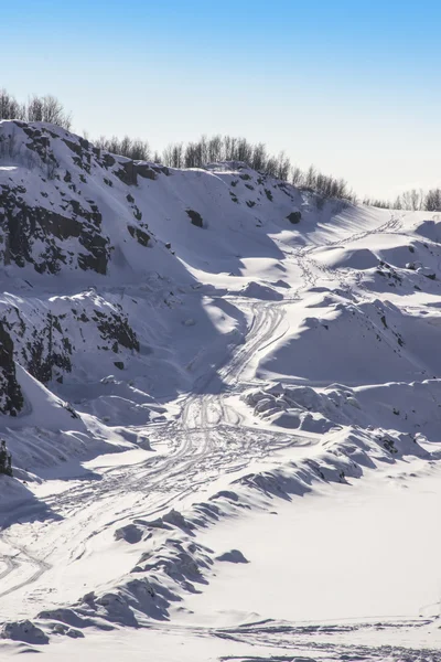 Fußabdrücke im Schnee — Stockfoto