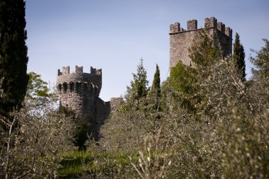 como Gölü üzerinde kale