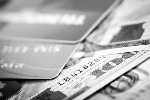 Dollar och kreditkort — Stockfoto