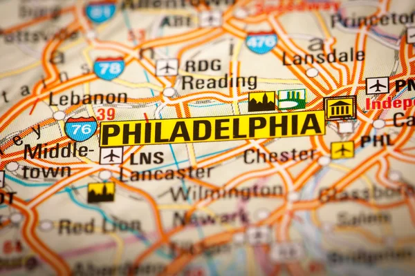 Philadelphia City su una mappa stradale — Foto Stock