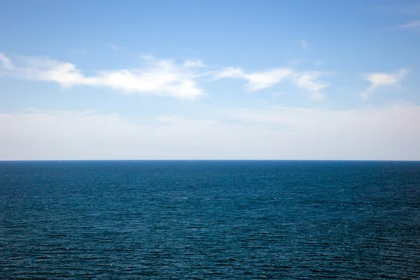 Seascape och molnlandskap. Stockfoto