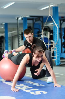 kişisel antrenör ile spor top up basın