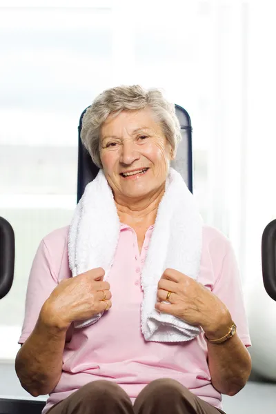 Older woman working out — Stock Photo, Image