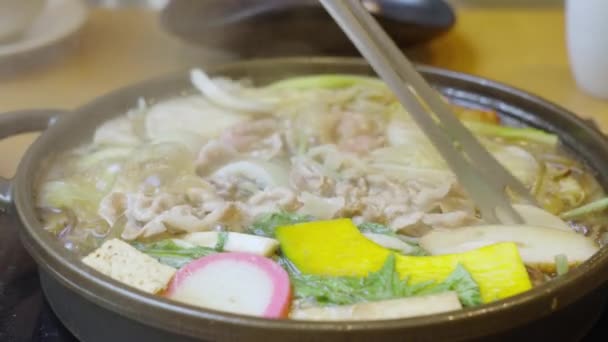 Fierbinte Sukiyaki Fost Gătit Oală Food Concept — Videoclip de stoc