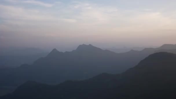 Vista Panorámica Del Paisaje Las Montañas Atardecer — Vídeos de Stock