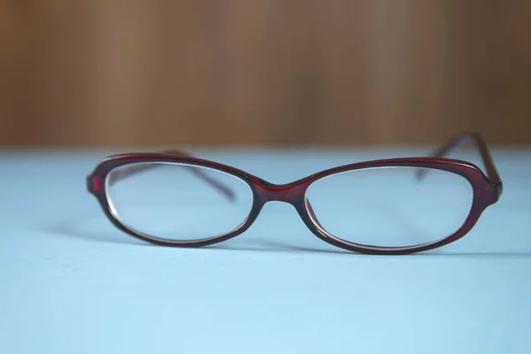 Óculos Óptica Fundo Azul — Fotografia de Stock