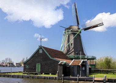 zaanse Schans'a amsterdam yakınındaki fırıldak
