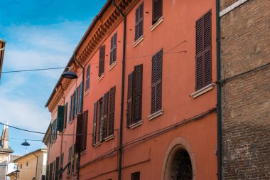 İtalya'da tarihi bir binanın görünümü